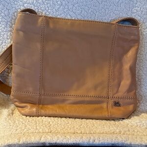 The Sak Huntley Leather Hobo Hanbag in Buttercup